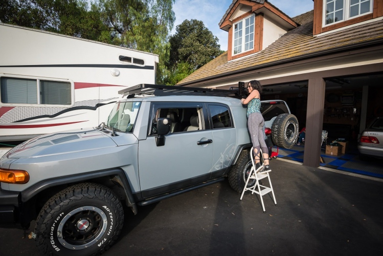 CrtrGrl bolts down the roof rack