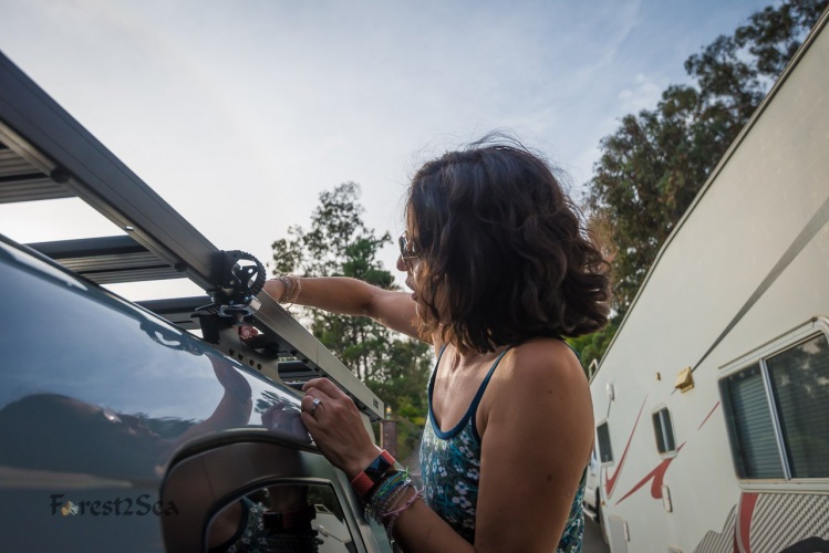 CrtrGrl bolts down the roof rack